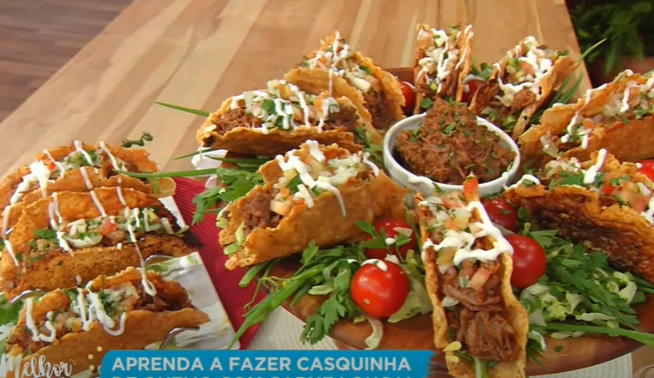 Casquinha de Queijo com Carne Louca
