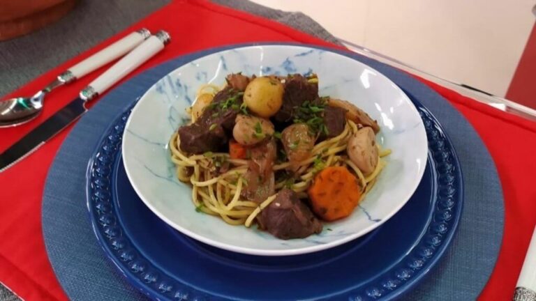 Receita de Músculo chique com legumes da Ana Maria Braga no Mais Você, 03/12/2021