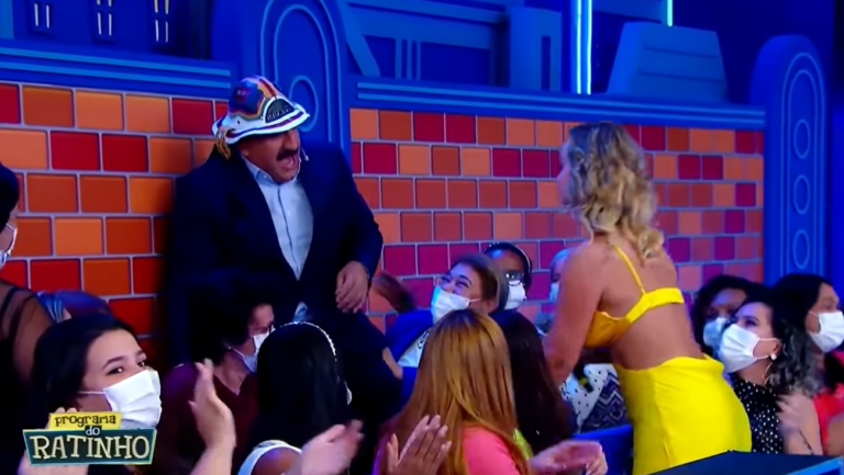 Ratinho é atacado por Lola Melnick e quase destrói cenário no SBT