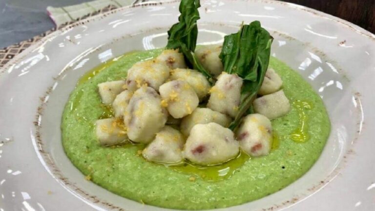 Receita de Nhoque de Paio com Molho de Caldo Verde da Ana Maria Braga no Mais Você, 10/06/2022