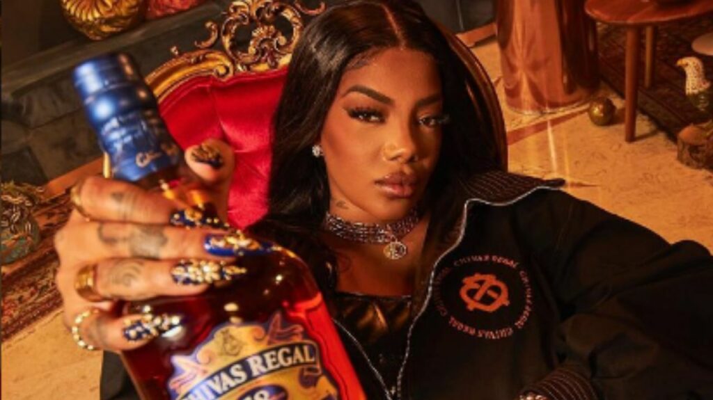 Nostalgia: Ludmilla recorda fase inicial da carreira e comemora