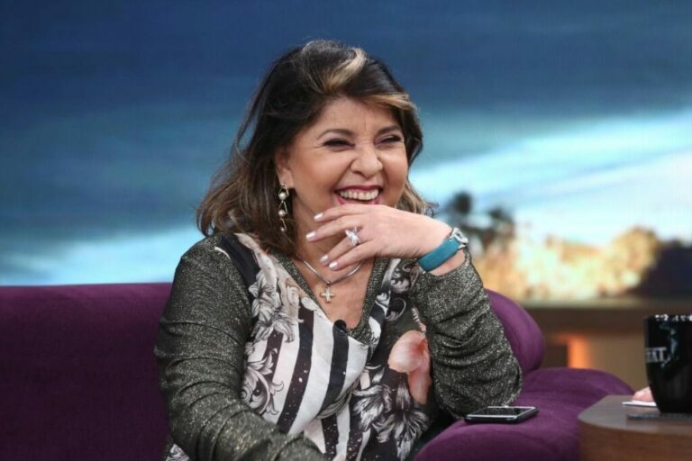 Roberta Miranda abre o jogo e revela namoro com travesti