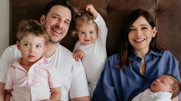 Momento fofura: Sabrina Petraglia divulga fotos do mêsversário do caçula