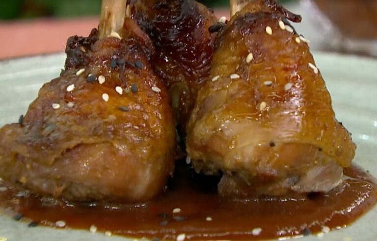 Receita de Pirulito de frango com molho agridoce de goiabada da Ana Maria Braga no Mais Você, 01/11/2022