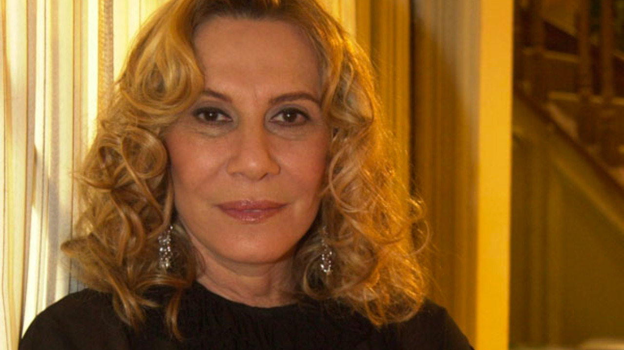 Renata Sorrah como Nazaré