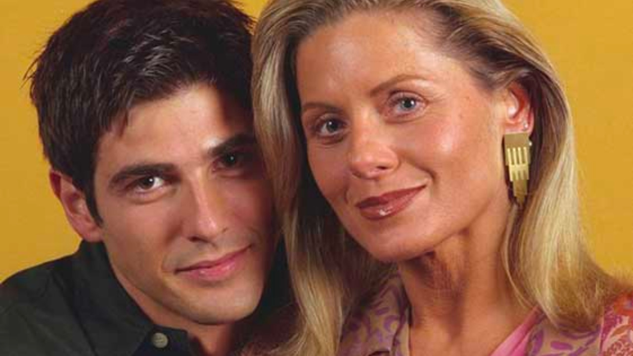 Helena e Edu de Laços de Família