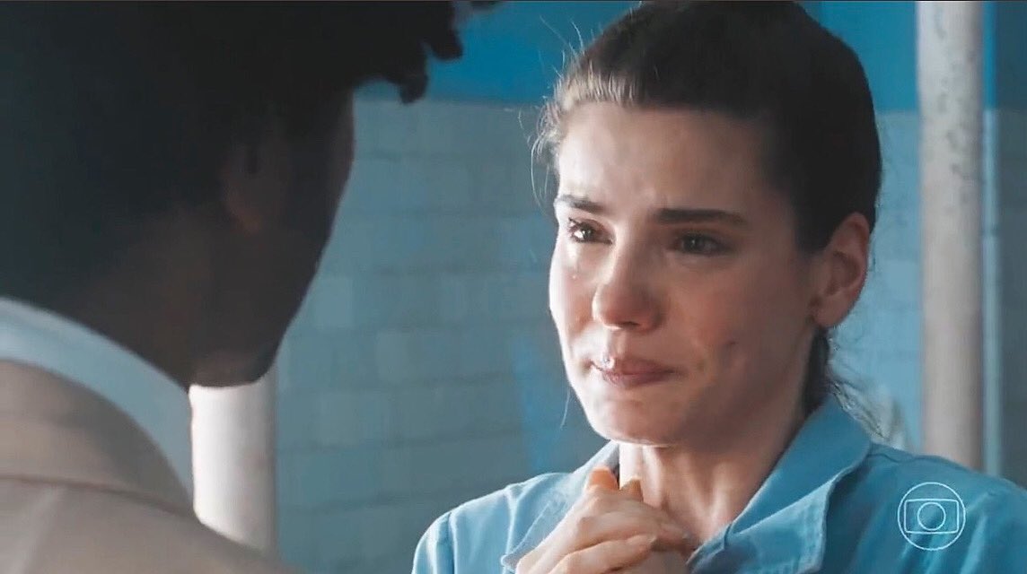 Amor Perfeito Marê chora