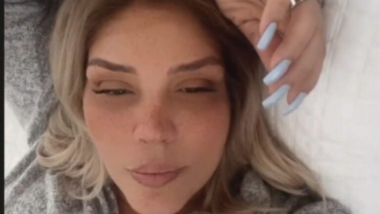 Na luta contra o câncer, Simony aparece em hospital após iniciar novo tratamento