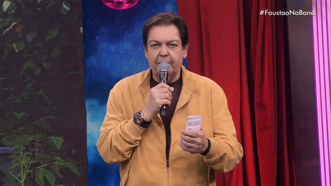 Faustão acerta saída da Band e já negocia com outras emissoras
