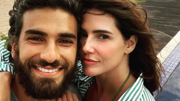 Deborah Secco faz revelação sobre sua intimidade