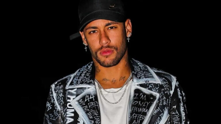 Exposição, Influenciadora divulga troca de mensagem com Neymar