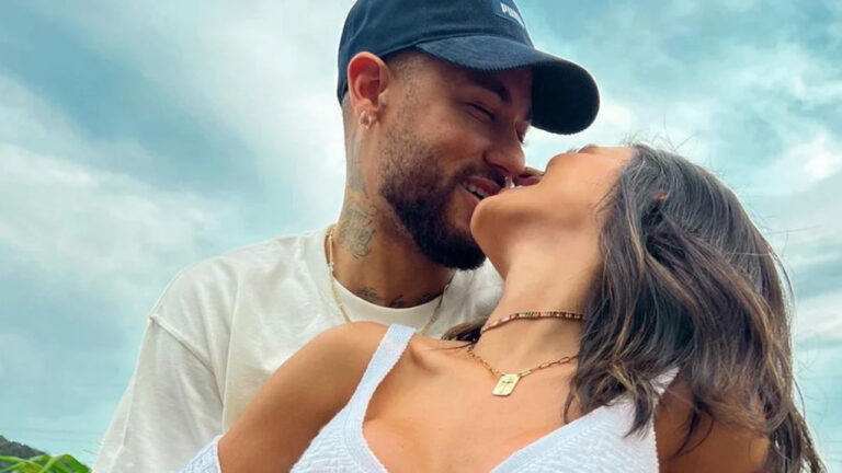 Após polêmica, Bruna Biancardi quebra silêncio sobre suposta traição de Neymar