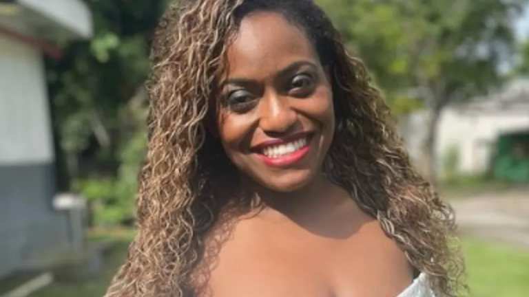 Ex-The Voice, Ludmillah Anjos sofre acidente de carro