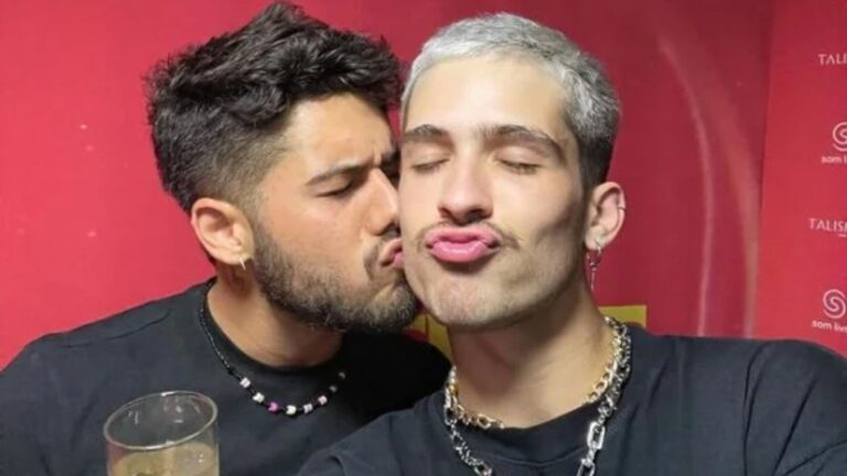 João Guilherme faz o “L” e Zé Felipe responde com “22” em festa de família