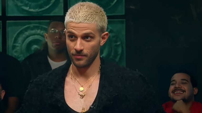 Chay Suede detalha perrengue intestinal em ‘Travessia’: “Fiquei com vergonha”