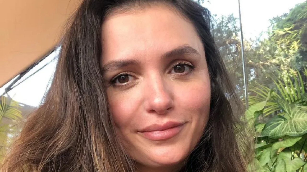 Monica Iozzi tranquiliza fãs após saída súbita de 'Elas por Elas' por problema de saúde (Créditos: Reprodução/Instagram)