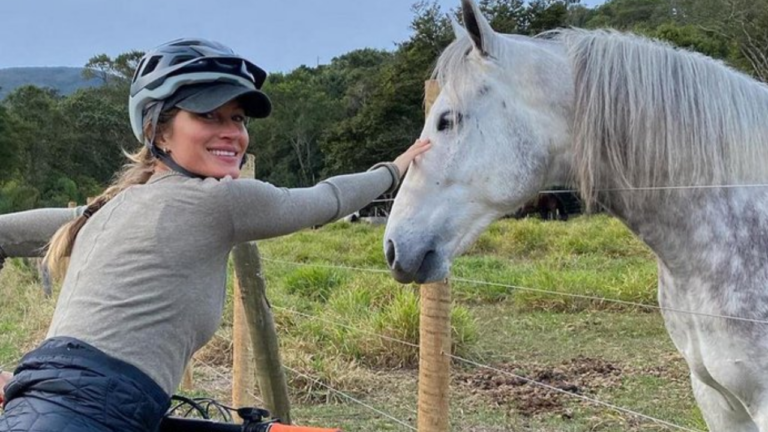 Gisele Bündchen posta fotos no interior MG e fãs elogiam