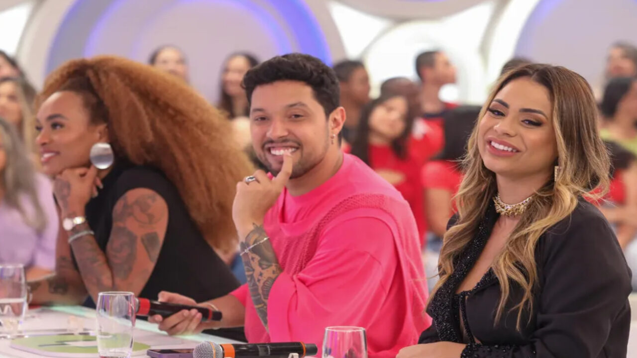 Famosos da Internet nos 14 anos de Eliana no SBT