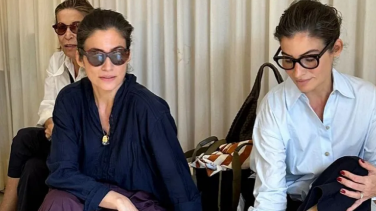 Renata Vasconcellos impressiona em nova foto com irmã gêmea