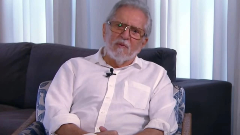 Após passar mal, Carlos Alberto de Nóbrega abandona gravações da ‘Praça’