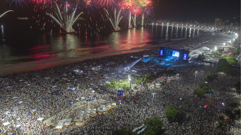 Réveillon 2024 no Rio de Janeiro terá 12 minutos de fogos em Copacabana e 12 palcos
