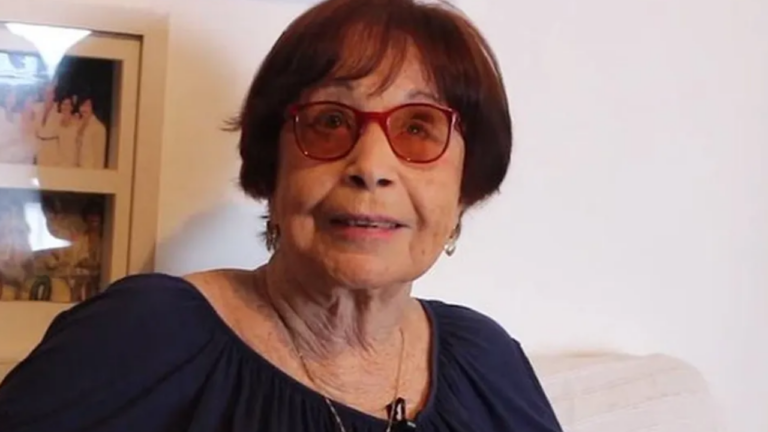 Morre aos 85 anos a cantora Cyva, integrante do Quarteto em Cy