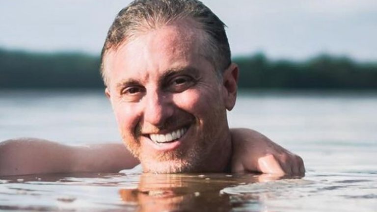 Luciano Huck posta fotos raras do filho Benício e afirma: “Puxou a mãe”