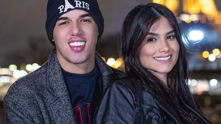 Mulher de Zé Vaqueiro posta foto com filho na UTI e desabafa: “Batalha”