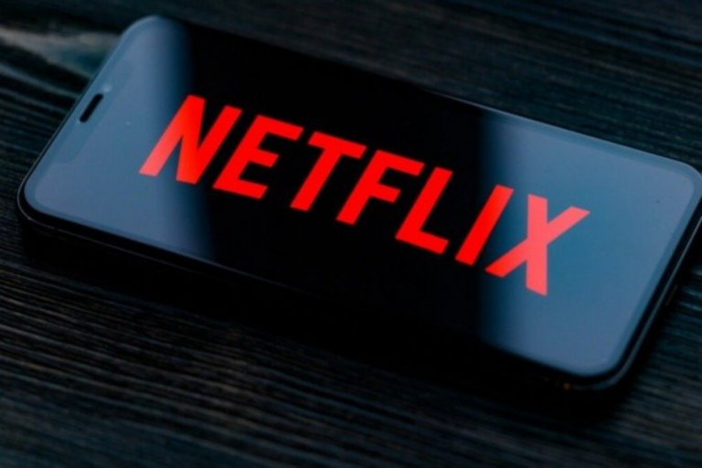 Confira os filmes e séries que saem da Netflix em dezembro de 2023