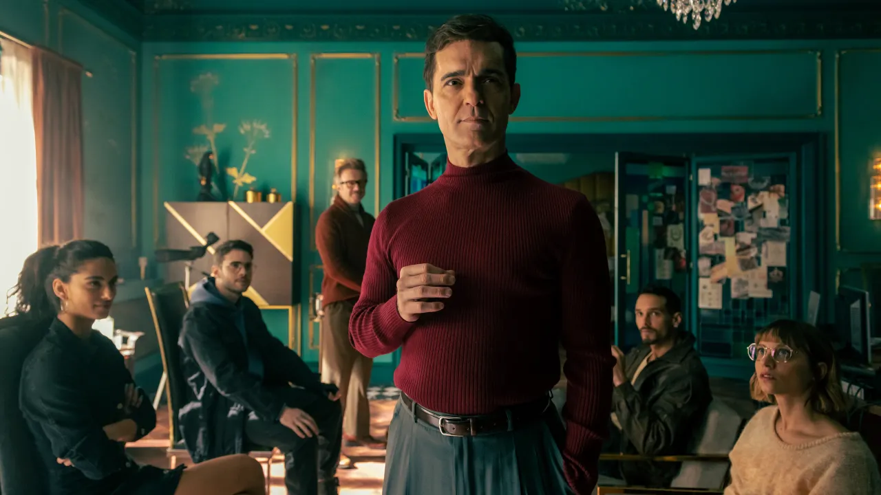 'Berlim': série derivada do sucesso espanhol 'La Casa de Papel' volta ao passado do personagem para narrar mais um de seus assaltos grandiosos (Netflix/Divulgação)