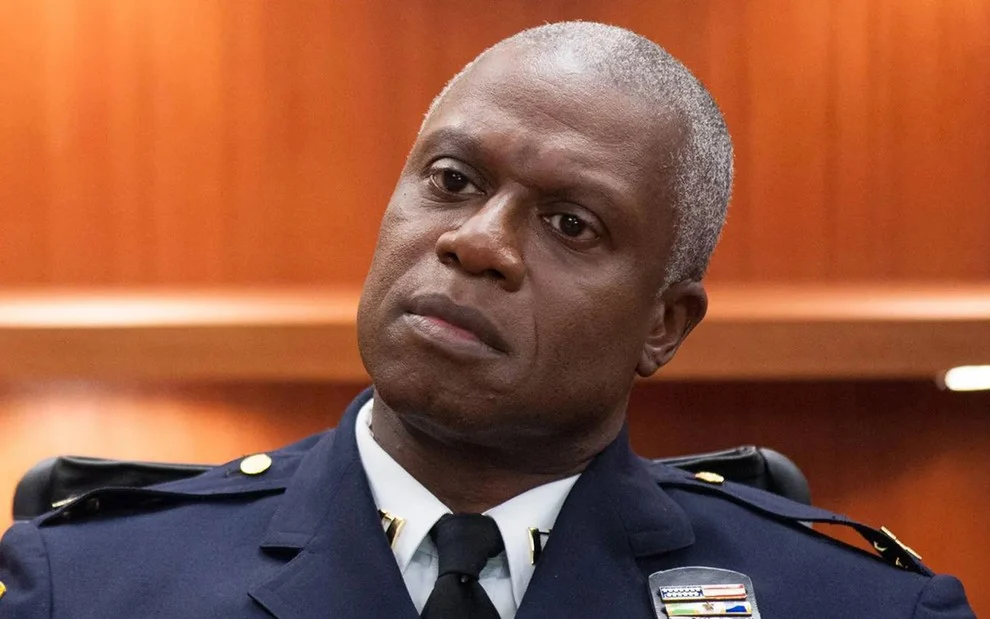 Andre Braugher ficou marcado como o capitão Holt de Brooklyn Nine-Nine, mas tem longa carreira (Divulgação/ NBC)