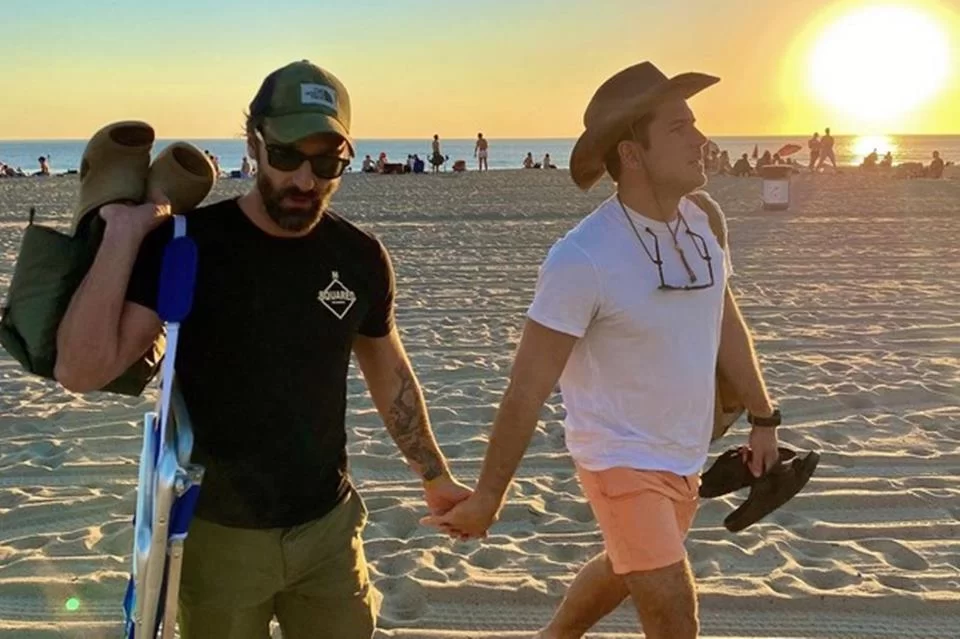 Marcos Pigossi e seu namorado Marco Calvani (Créditos: Instagram)