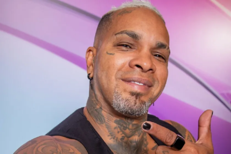 BBB 24: Rodriguinho se descuida e exibe parte íntima durante o banho