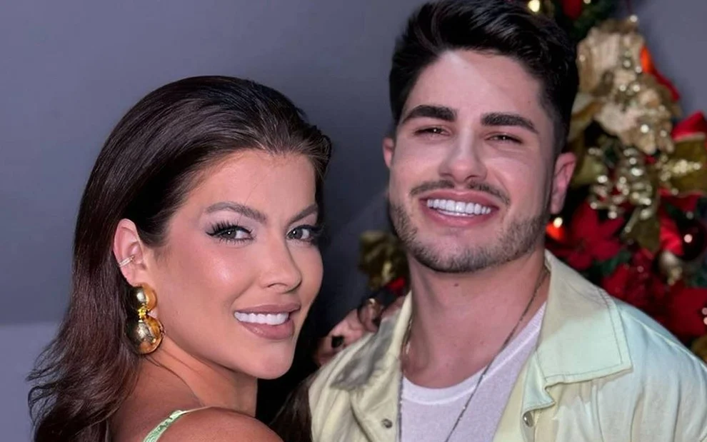 Jaquelline Grohalski e Lucas Souza; os dois se conheceram e assumiram namoro em A Fazenda 15 (Créditos: Instagram)