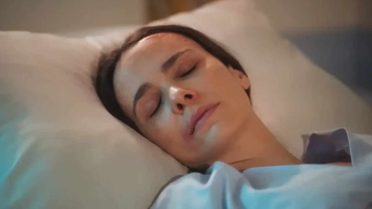 Lucinda no hospital em Terra e Paixão