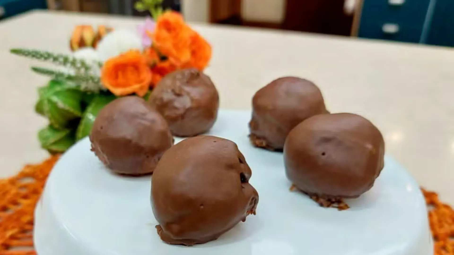 Bombom de biscoito do É de Casa