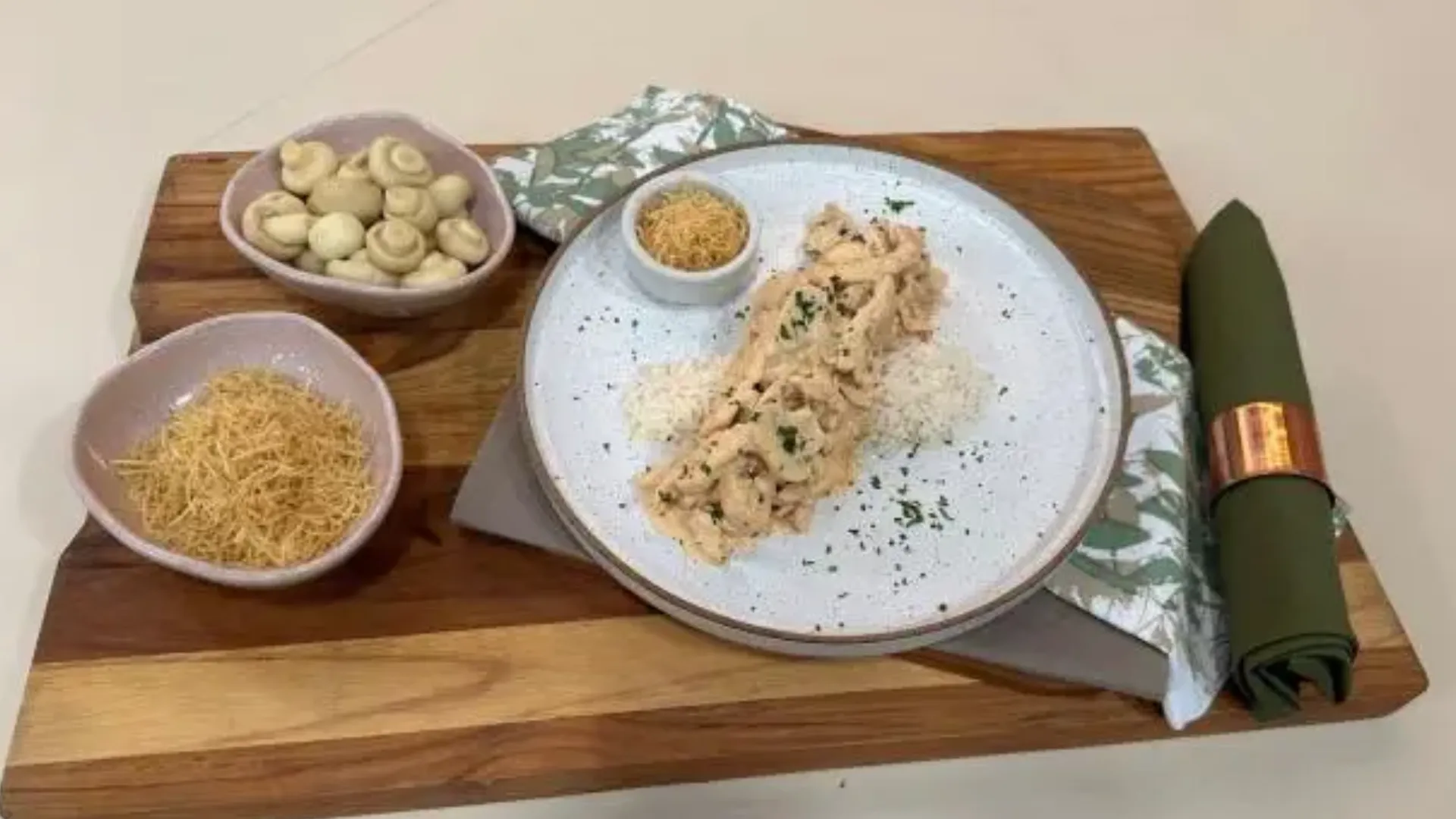 Estrogonofe de Frango da Cariúcha no Chega Mais