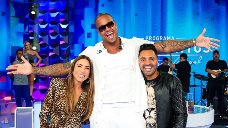 Programa Silvio Santos recebe Michel Teló e tem Qual é a Música e Jogo das 3 Pistas (05/01)