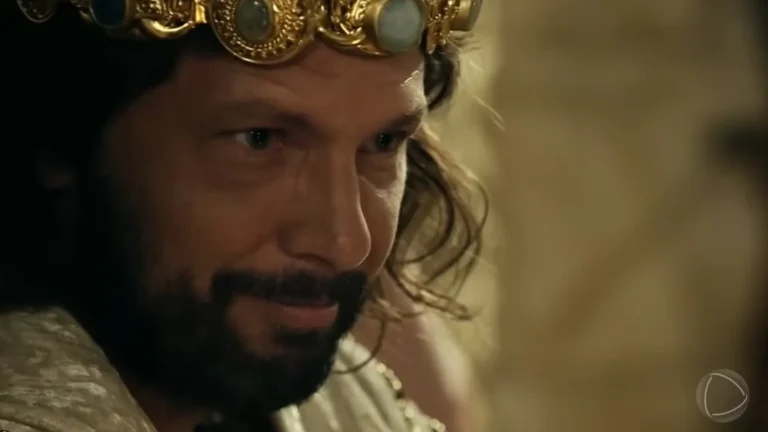 Resumo A Terra Prometida 28/05: Adonizedeque joga espada contra Aruna