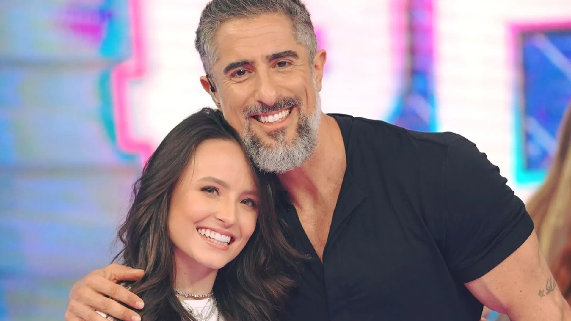 Larissa Manoela participa do Caldeirão com Mion