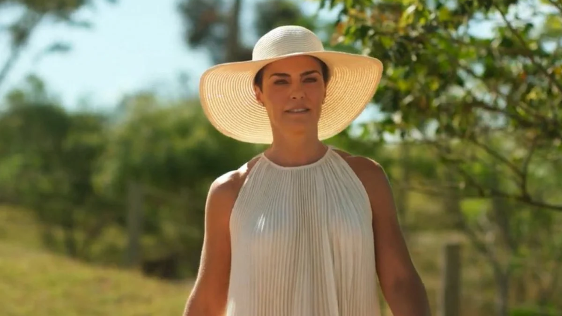 Ana Paula Arósio reaparece