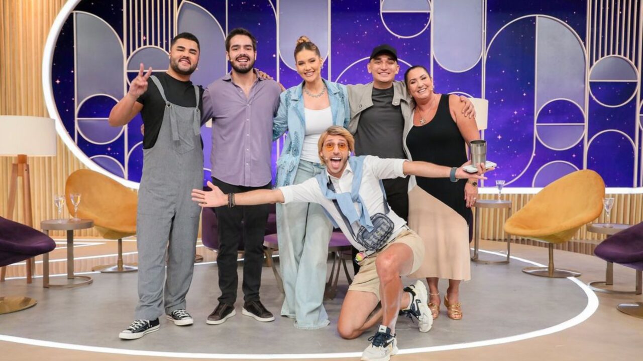 Sabadou com Virginia com João Silva e João Gomes