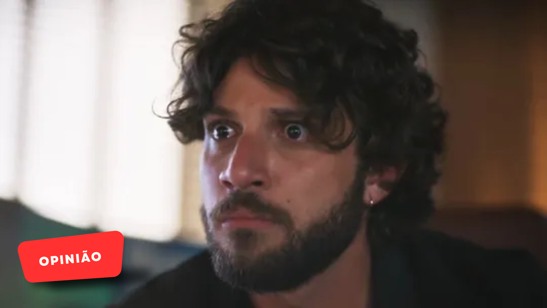 Chay Suede brilha e toma a novela das nove para si