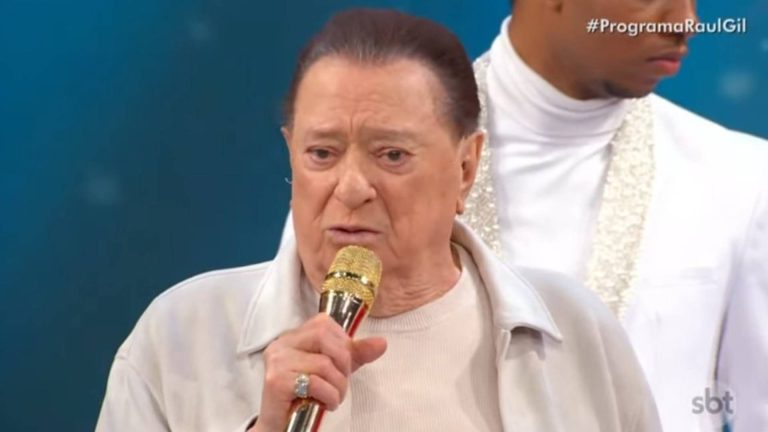 Raul Gil se emociona em despedida do SBT e manda recado para filhas de Silvio Santos