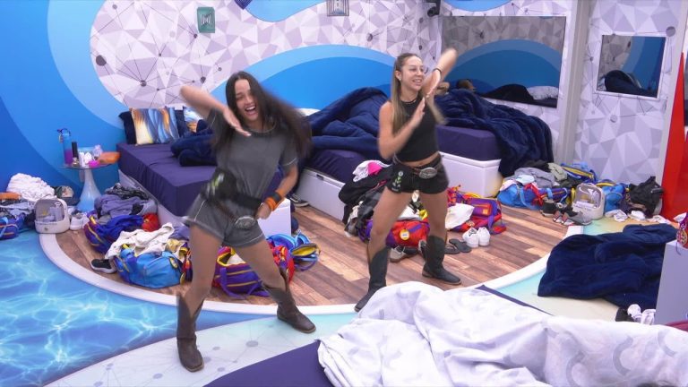 BBB 25: Quarto Anos 50 é reaberto e participantes celebram