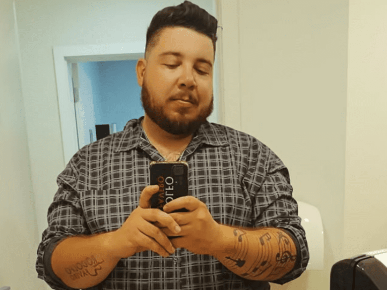 Cantor sertanejo morre aos 33 anos vítima de parada cardíaca