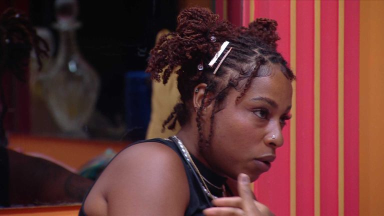 BBB 25: Thamiris empareda brother e questiona afastamento: “Me deixando muito incomodada”