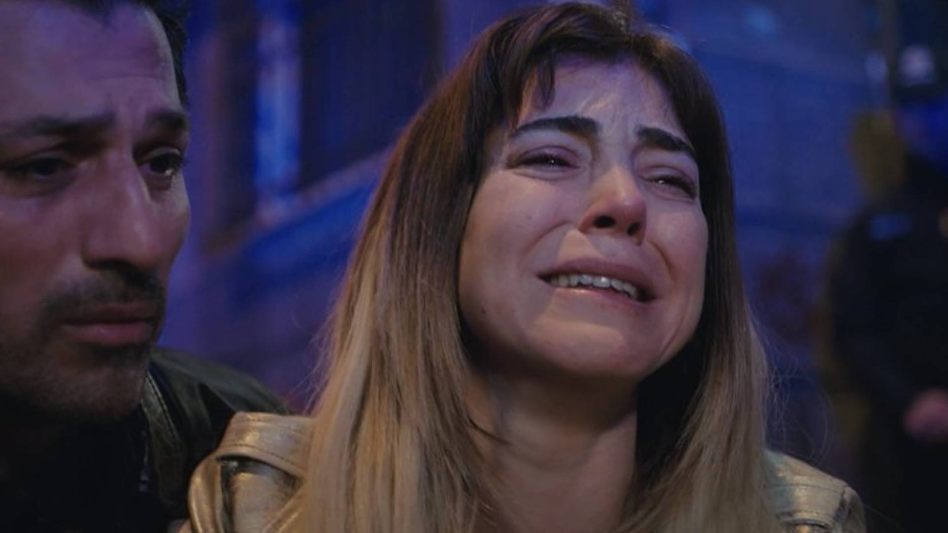 Ceyda chora morte em Força de Mulher
