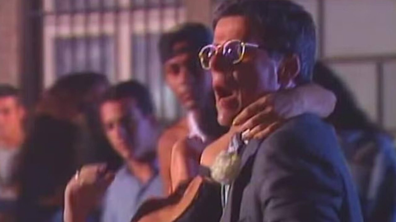 Carlos salva Joyce em História de Amor
