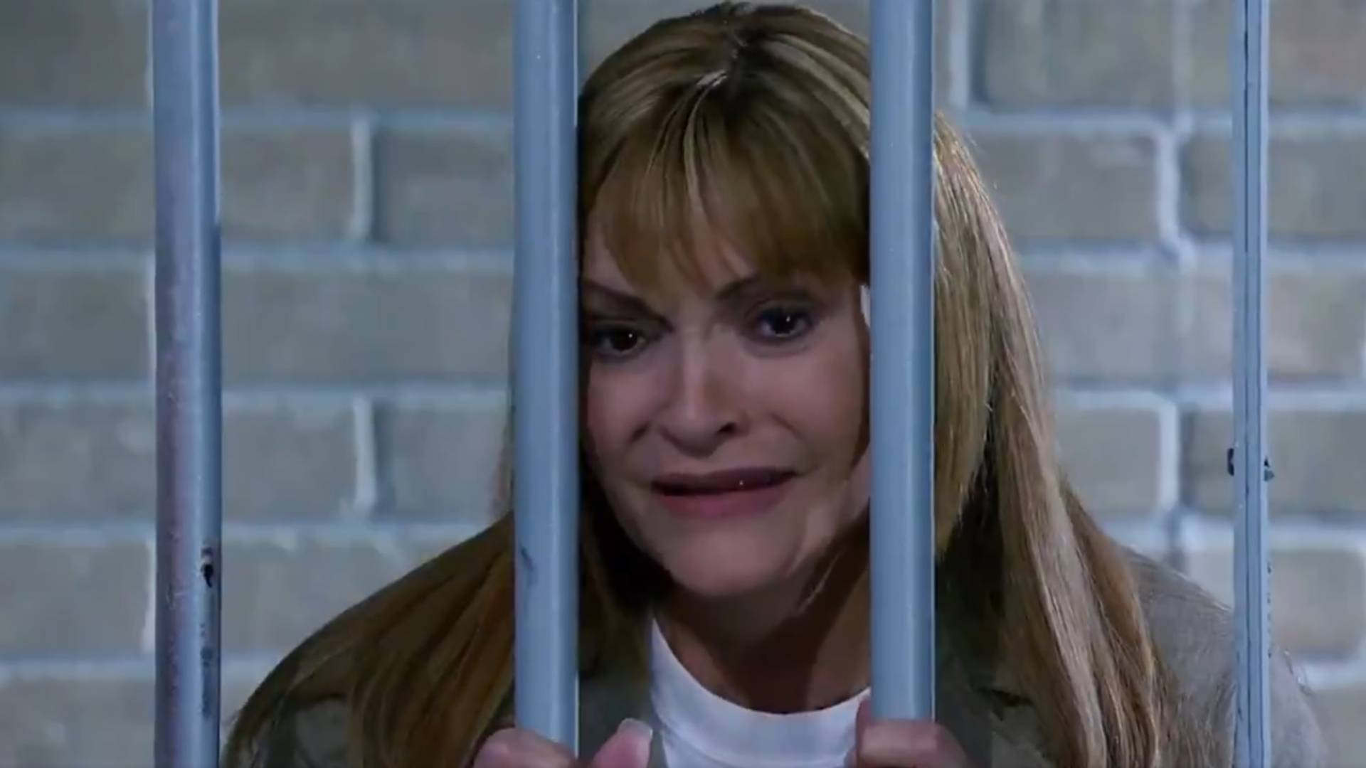 Josefina se finge de doida em Quando Me Apaixono